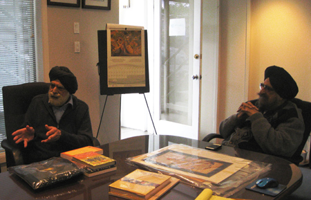 Lord Indarjit Singh making a point with Dr. N.S Kapany Lord Indarjit Singh making a point with Dr. N.S Kapany