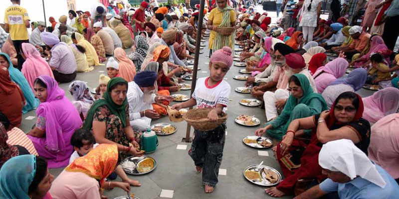 10 Times The Sikh Community Proved That Humanity Is Above Everything 10 Times The Sikh Community Proved That Humanity Is Above Everything