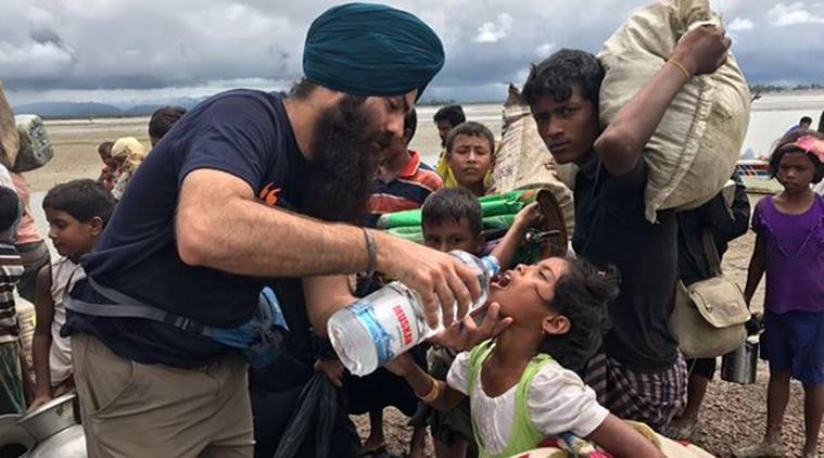 Rohingya crisis: Sikh volunteers reach Bangladesh-Myanmar border to provide langar to refugees Rohingya crisis: Sikh volunteers reach Bangladesh-Myanmar border to provide langar to refugees